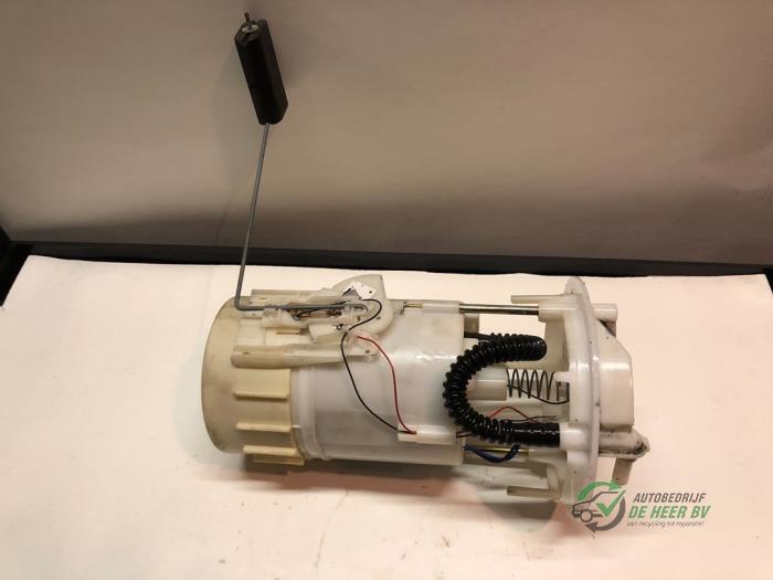 Gebrauchte Kraftstoffpumpe Elektrisch Renault Megane II Grandtour (KM) 1.6 16V Preis € 35,00 Margenregelung angeboten von Autobedrijf de Heer B.V.