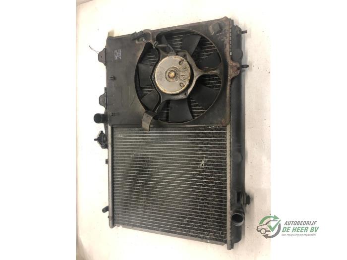 Usagé Radiateur Mitsubishi Space Star (DG) Prix € 40,00 Règlement à la marge proposé par Autobedrijf de Heer B.V.