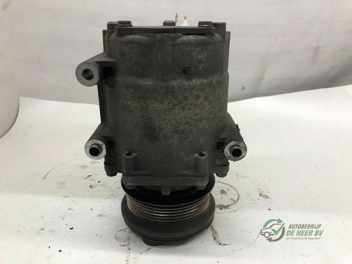 Air conditioning pump from a Ford Ka I  2004