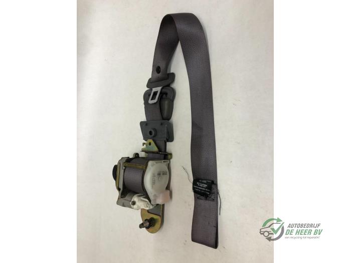 Front seatbelt, right from a Nissan Micra (K11) 1.3 LX,SLX 16V 1997