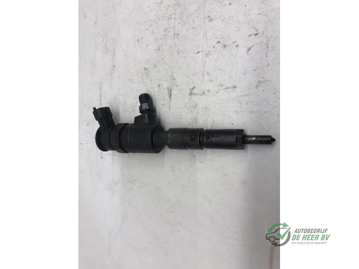 Usagé Injecteurs Peugeot 206 (2A/C/H/J/S) 1.4 HDi Prix € 50,00 Règlement à la marge proposé par Autobedrijf de Heer B.V.