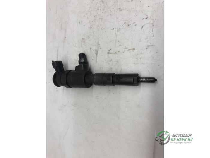 Usagé Injecteurs Peugeot 206 (2A/C/H/J/S) 1.4 HDi Prix € 50,00 Règlement à la marge proposé par Autobedrijf de Heer B.V.