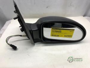 Used Wing mirror, right Ford Focus 1 2.0 16V Price € 50,00 Margin scheme offered by Autobedrijf de Heer B.V.