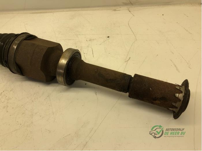 Front drive shaft, right from a Renault Scénic I (JA) 2.0 16V 2001
