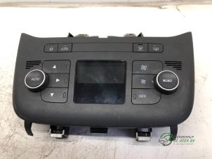 Usagé Panneau de commandes chauffage Fiat Punto Evo (199) 1.3 JTD Multijet 85 16V Euro 5 Prix € 75,00 Règlement à la marge proposé par Autobedrijf de Heer B.V.