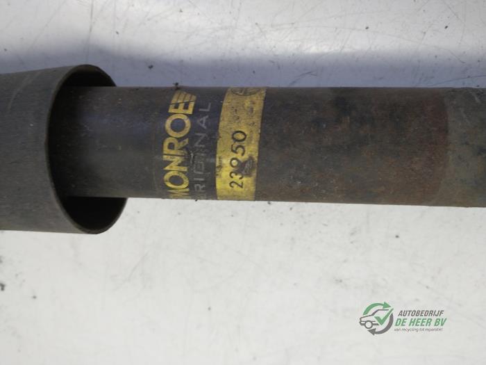 Rear shock absorber, right from a Skoda Fabia (6Y2) 1.4i 16V 2005