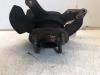 Knuckle, front left from a Opel Agila (A) 1.0 12V 2000