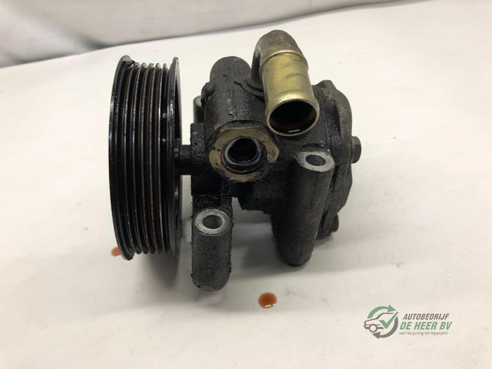 Begagnade Servostyrningspump Ford Fiesta 5 (JD/JH) 1.3 Pris € 50,00 Marginaltabell erbjuds av Autobedrijf de Heer B.V.