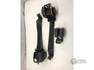 Usagé Kit ceinture de sécurité arrière Ford Focus 1 1.6 16V Prix € 60,00 Règlement à la marge proposé par Autobedrijf de Heer B.V.