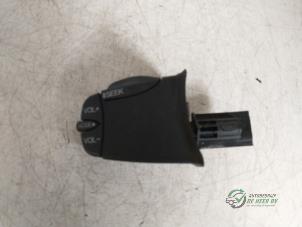 Used Steering wheel mounted radio control Ford Transit Connect 1.8 TDCi 75 Price € 15,00 Margin scheme offered by Autobedrijf de Heer B.V.