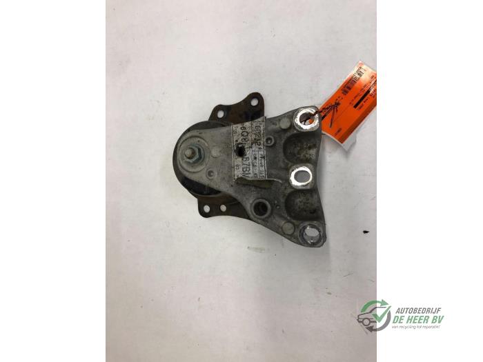 Used Engine mount Seat Ibiza III (6L1) 1.4 16V 100 Price € 30,00 Margin scheme offered by Autobedrijf de Heer B.V.