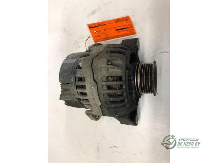 Begagnade Dynamo Opel Corsa B (73/78/79) 1.2i 16V Pris € 30,00 Marginaltabell erbjuds av Autobedrijf de Heer B.V.