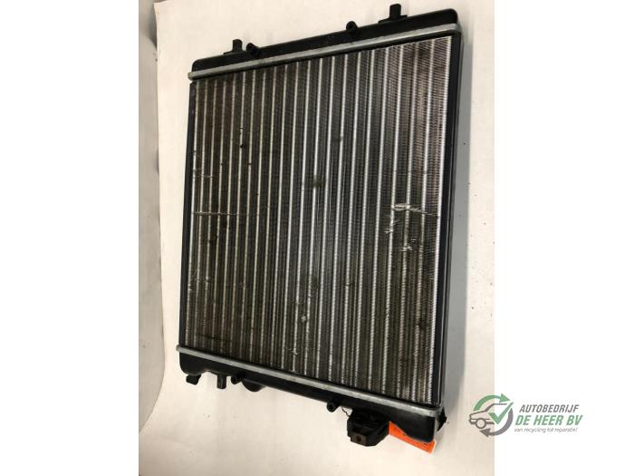 Usagé Radiateur Volkswagen Golf IV (1J1) 1.4 16V Prix € 35,00 Règlement à la marge proposé par Autobedrijf de Heer B.V.