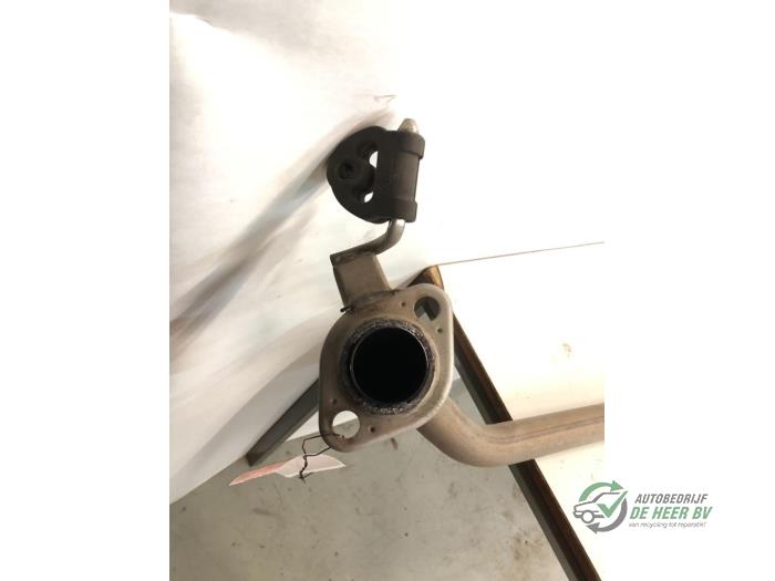Exhaust middle silencer from a Honda Jazz (GE6/GE8/GG/GP) 1.4 VTEC 16V 2009