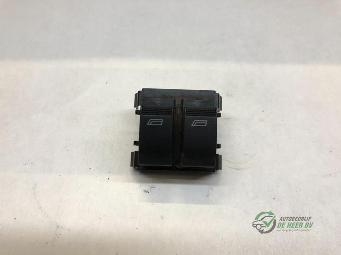 Usados Interruptor de ventanilla eléctrica Audi A3 (8L1) 1.6 Precio € 20,00 Norma de margen ofrecido por Autobedrijf de Heer B.V.