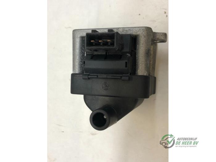 Gebrauchte Zündspule Volkswagen Golf III Cabrio (1E) 1.8 Preis € 35,00 Margenregelung angeboten von Autobedrijf de Heer B.V.