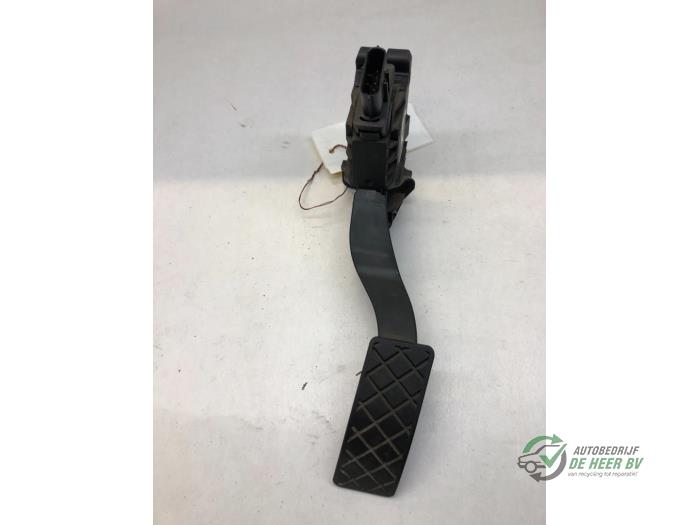 Begagnade Gaspedalsensor Volkswagen Golf VII (AUA) 1.4 TSI 16V Pris € 25,00 Marginaltabell erbjuds av Autobedrijf de Heer B.V.