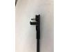 Front wiper arm from a Opel Astra H GTC (L08) 1.8 16V 2007