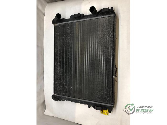 Used Radiator Renault Kangoo (KC) 1.2 16V Price € 35,00 Margin scheme offered by Autobedrijf de Heer B.V.