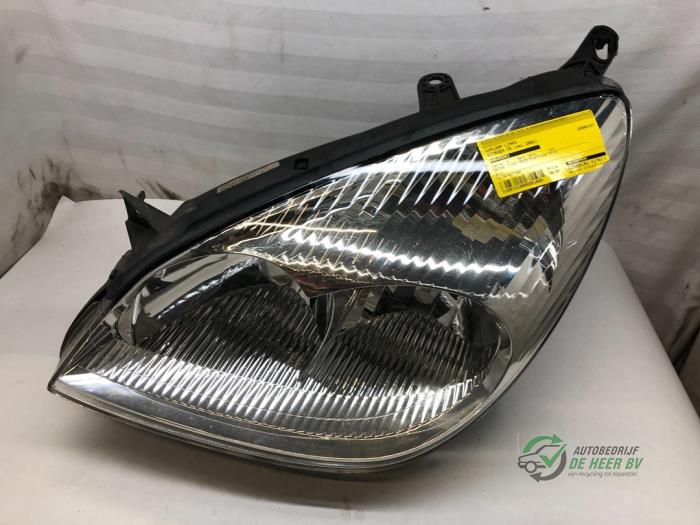 Używane Reflektor lewy Citroen C5 I Berline (DC) 1.8 16V Cena € 40,00 Procedura marży oferowane przez Autobedrijf de Heer B.V.