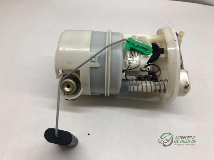 Usagé Pompe d'injection Renault Twingo (C06) 1.2 Prix € 35,00 Règlement à la marge proposé par Autobedrijf de Heer B.V.