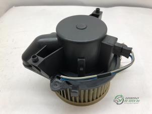 Usagé Moteur de ventilation chauffage Fiat Doblo (223A/119) 1.6 16V Prix € 35,00 Règlement à la marge proposé par Autobedrijf de Heer B.V.