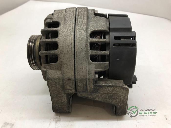 Begagnade Dynamo Renault Twingo (C06) 1.2 Pris € 50,00 Marginaltabell erbjuds av Autobedrijf de Heer B.V.