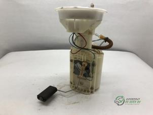 Used Electric fuel pump BMW Mini One/Cooper (R50) 1.6 16V One Price € 35,00 Margin scheme offered by Autobedrijf de Heer B.V.