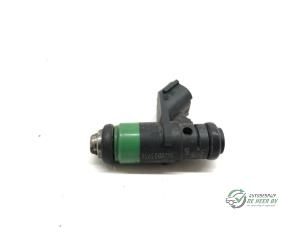 Used Injector (petrol injection) Volkswagen Polo IV (9N1/2/3) 1.2 12V Price € 20,00 Margin scheme offered by Autobedrijf de Heer B.V.