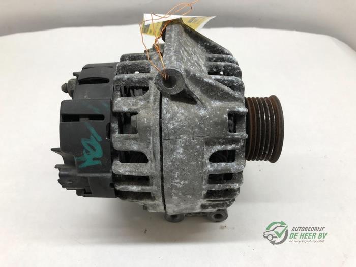 Usagé Dynamo Renault Clio II (BB/CB) 1.4 Prix € 30,00 Règlement à la marge proposé par Autobedrijf de Heer B.V.