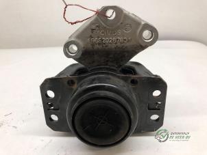 Support moteur d'un Peugeot Partner (GC/GF/GG/GJ/GK) 1.6 HDI 90 16V 2010