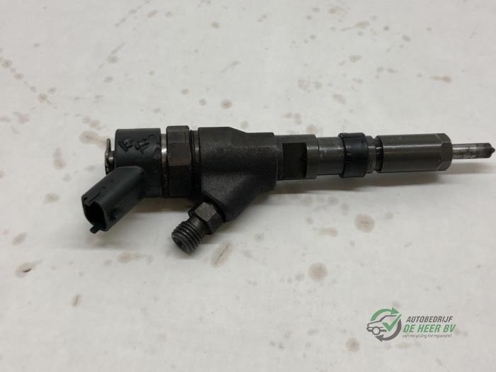 Usagé Injecteurs Peugeot Partner 2.0 HDi Prix € 75,00 Règlement à la marge proposé par Autobedrijf de Heer B.V.