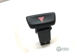 Gebrauchte Panikbeleuchtung Schalter Kia Picanto (TA) 1.2 16V Preis € 10,00 Margenregelung angeboten von Autobedrijf de Heer B.V.