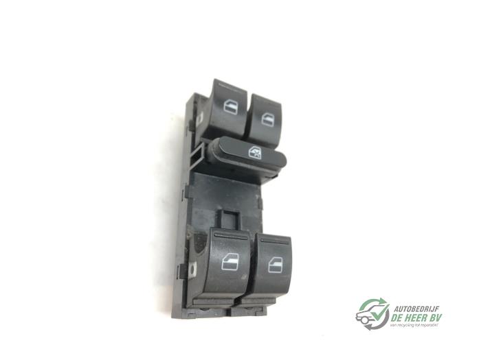 Usados Interruptor de ventanilla eléctrica Seat Leon (1P1) 2.0 FSI 16V Precio € 20,00 Norma de margen ofrecido por Autobedrijf de Heer B.V.