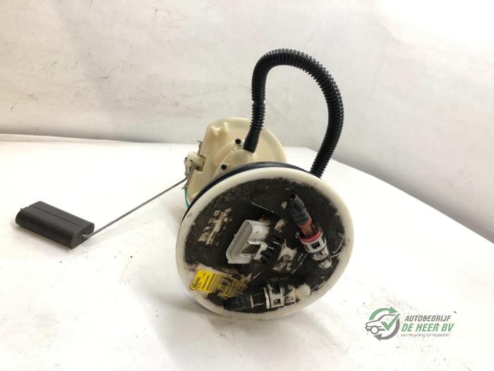 Electric fuel pump from a Ford Focus 1 1.6 16V 2000