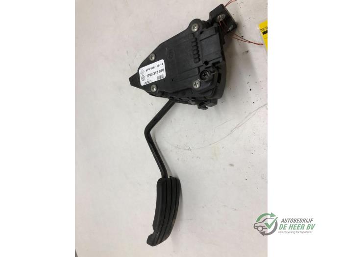 Begagnade Gaspedalsensor Opel Vivaro 2.0 CDTI Pris € 30,00 Marginaltabell erbjuds av Autobedrijf de Heer B.V.