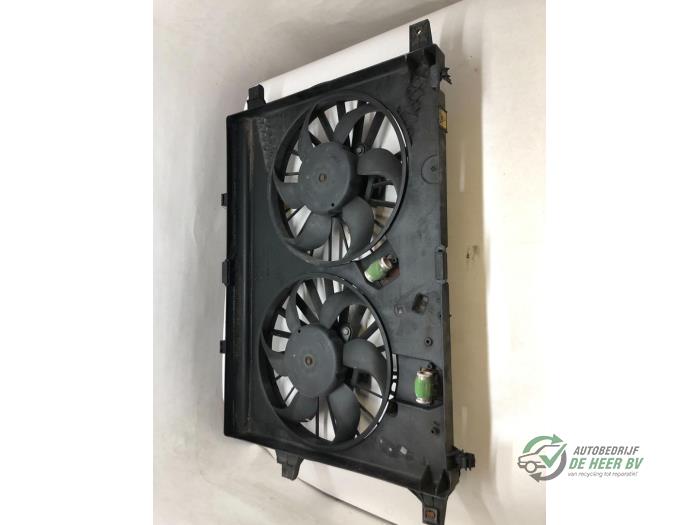Cooling fans from a Alfa Romeo 159 Sportwagon (939BX) 2.4 JTDm 20V 2007