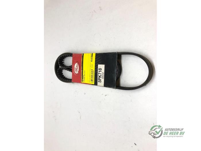 Nuevos Correa múltiple Citroen Berlingo Precio € 12,10 IVA incluido ofrecido por Autobedrijf de Heer B.V.