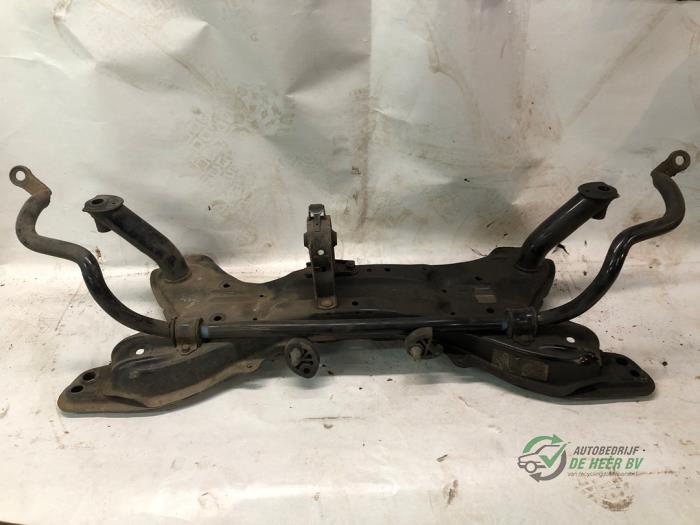 Used Subframe Toyota Yaris (P1) 1.3 16V VVT-i Price € 100,00 Margin scheme offered by Autobedrijf de Heer B.V.