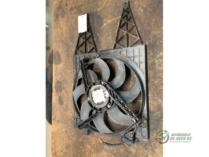 Ventilateur d'un Seat Ibiza III (6L1) 1.6 16V 2008