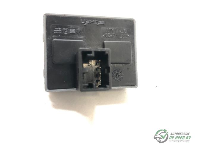 Electric window switch from a Seat Ibiza III (6L1) 1.4 16V 100 2005