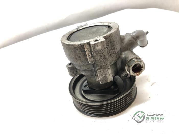 Usagé Pompe de direction Fiat Doblo Cargo (263) 1.3 MJ 16V DPF Euro 5 Prix € 45,00 Règlement à la marge proposé par Autobedrijf de Heer B.V.