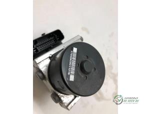 ABS Pumpe van een Fiat Doblo Cargo (263) 1.3 MJ 16V DPF Euro 5 2011