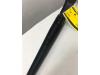 Front wiper arm from a Renault Twingo II (CN) 1.2 16V 2012