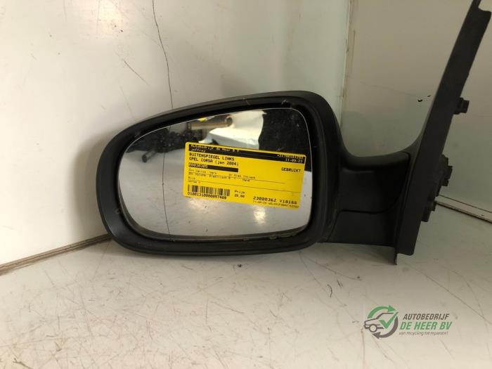 Wing mirror, left from a Opel Corsa C (F08/68) 1.4 16V Twin Port 2004