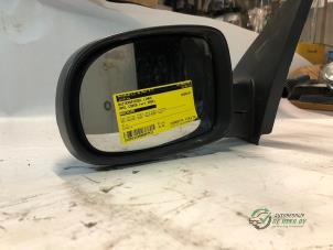 Used Wing mirror, left Opel Corsa C (F08/68) 1.2 16V Price € 25,00 Margin scheme offered by Autobedrijf de Heer B.V.