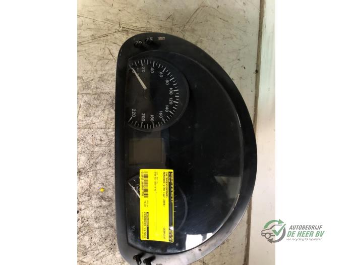 Begagnade Instrumentpanel Mercedes Vito (639.6) 2.2 109 CDI 16V Pris € 70,00 Marginaltabell erbjuds av Autobedrijf de Heer B.V.