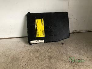 Begagnade Dator , karosskontroll (BCM) Renault Scénic II (JM) 2.0 16V Pris € 50,00 Marginaltabell erbjuds av Autobedrijf de Heer B.V.
