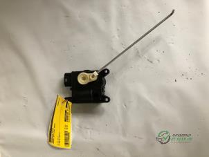 Usados Motor de válvula de calefactor Suzuki SX4 (EY/GY) 1.6 16V 4x2 Precio € 20,00 Norma de margen ofrecido por Autobedrijf de Heer B.V.