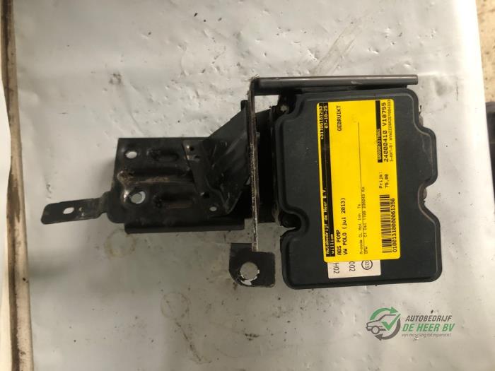 Begagnade ABS-pump Volkswagen Polo V (6R) 1.2 TDI 12V BlueMotion Pris € 75,00 Marginaltabell erbjuds av Autobedrijf de Heer B.V.